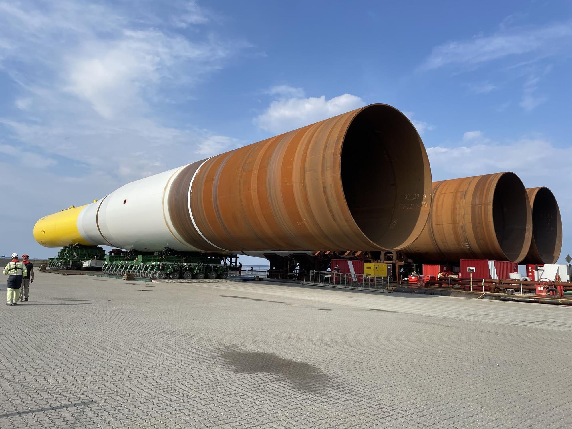 【在庫有】 final constructs Wind CS monopile 3 Riffgrund Borkum for その他
