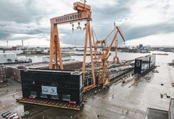 Wagenborg handles gates for lock complex in Germany 1