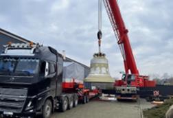 Windlog delivers world’s largest swinging bell