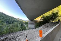 Enerpac EVO system used to retrofit Italian viaduct 1