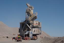 Mammoet relocates mining equipment in Chile 2