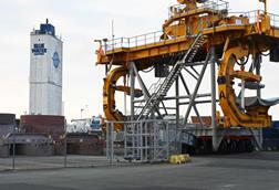 Blue Water handles blade yoke at Port Esbjerg