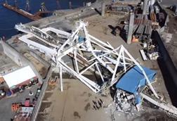 GRT and AMIX team up to demolish STS crane 2