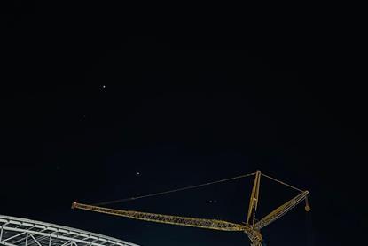 Sarens assists in chiller replacement in Glasgow Scotland