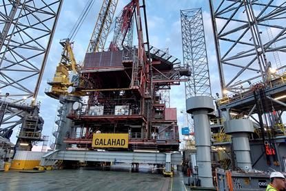 Petrodec deploys Enerpac trolley system for decommissioning work 1