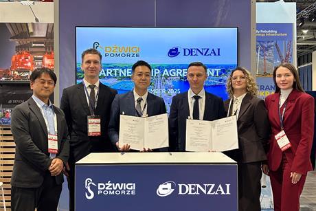 Denzai signs partnership agreement with Dźwigi Pomorze
