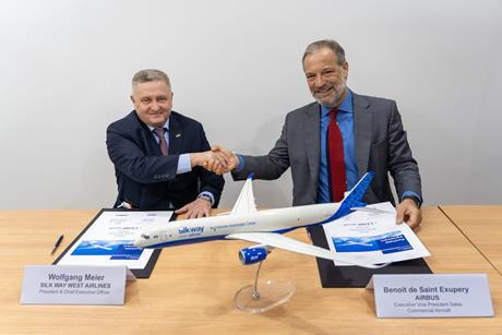 Airbus Dubai Airshow 2025 - Day 3 - Silkway signature (1)