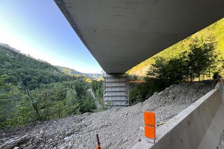 Enerpac EVO system used to retrofit Italian viaduct 1