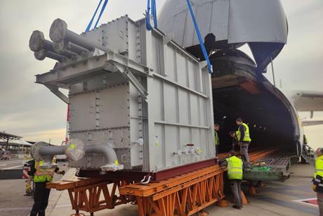 Antonov and Air Partner deliver valve for oil refinery in Middle East 1
