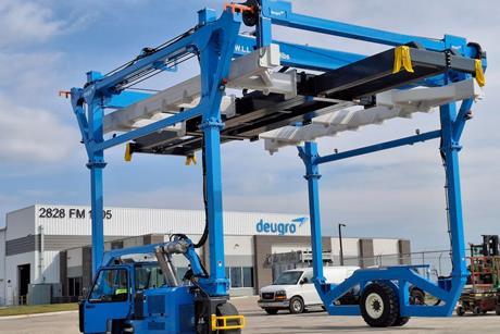 deugro_straddle_carrier_1