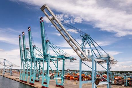 Berard moves quartet of STS cranes, loads out barge 1