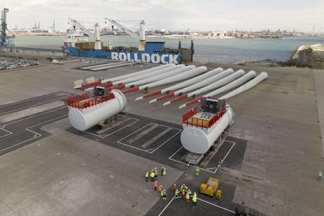 Components-arrive-for-Frances-first-floating-offshore-wind-farm-1024x767