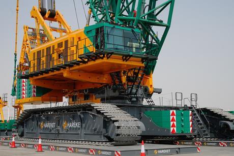 hareket takes delivery of 2200 tonne crawler