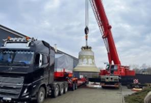 Windlog delivers world’s largest swinging bell