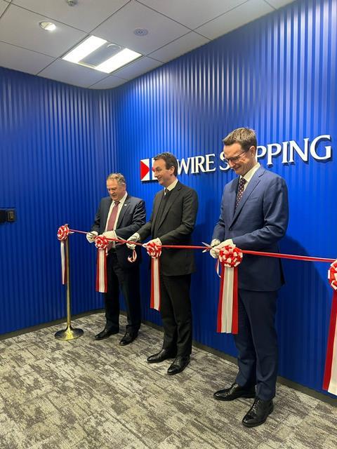 Swire SHipping Ribbon-cutting_opening of new Tokyo office