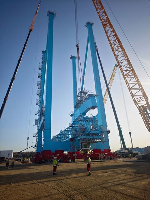 Mammoet helped to install STS cranes at the port of Valencia