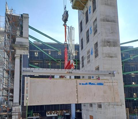 Modulift lifting beam used for tight schedule and tight squeeze 1