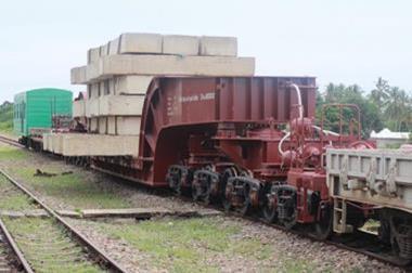 55635_tazara200tonnewellwagonloadedwithconcreteblocksfortesting_106105