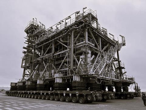 Sarens loads out quintet of modules in Brazil