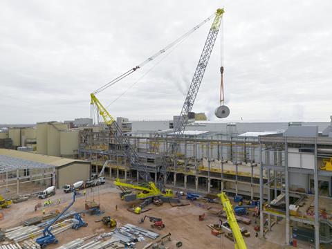 Allelys transports and installs Yankee drying cylinder in UK 1