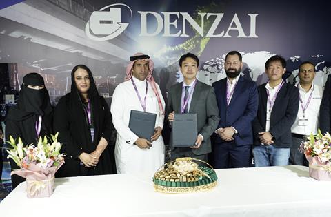 Denzai and FTE sign a joint venture agreement targeting Middle Eastern heavy lift projects.