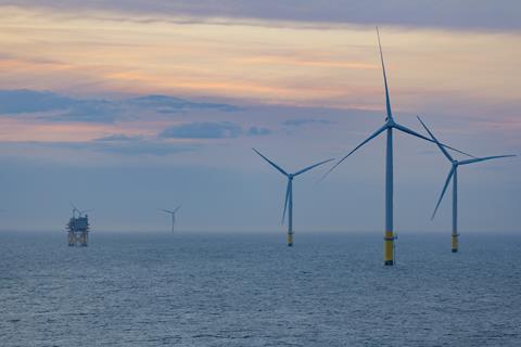 Investors skirt UK offshore wind auction