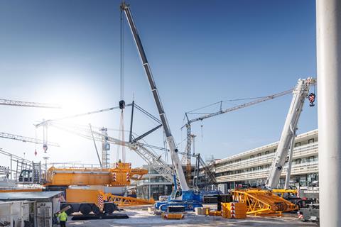 Transportes Crexell orders quintet of Liebherr cranes 1