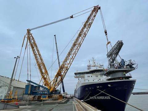 sarens seawing heavy lift 122728_Picture