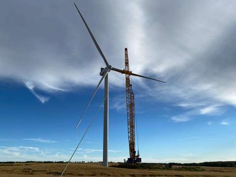Sarens - spotlight on Canada. Handling wind turbine components
