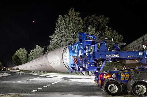 Scheuerle delivers wind turbine blades for Enercon 2