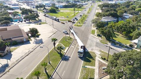 DAKO transporting wind turbine blades for the Dolores wind farm.