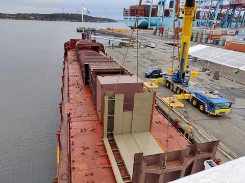 TransProCon_deck cargo discharge