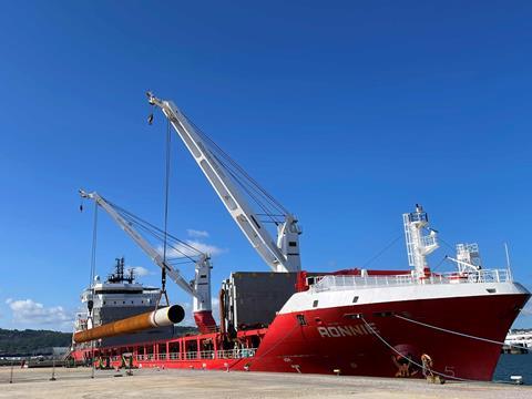 dship orders eight LS 250 heavy-lift ship cranes 2