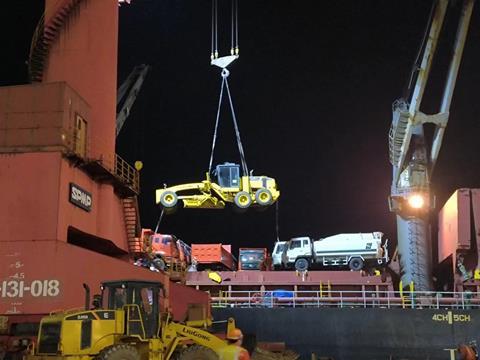 3.The operation process of loading at Lianyungang port-3