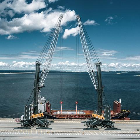 liebherr-lhm-800-mobile-harbour-crane-heavy-lift-tandem-bronka-russia-europe