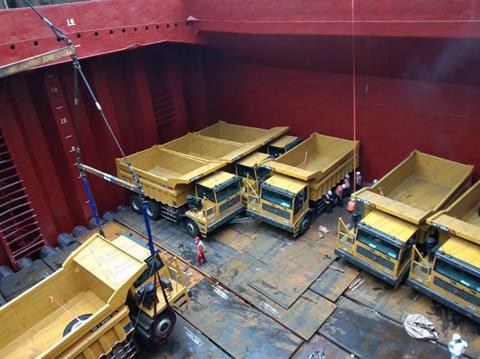 Protranser-Operation process of loading cargo on Breakbulk vessel in shanghai port-5