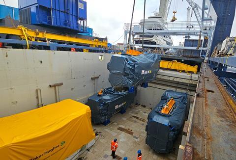 DAKO transports quintet of ship engines to Italian shipyard