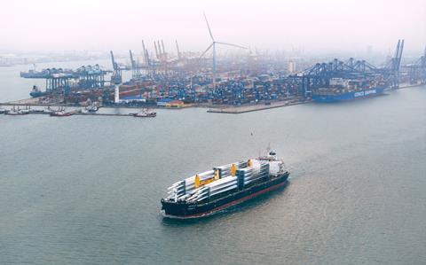 DAKO delivers turbine blades from China to Romania 1
