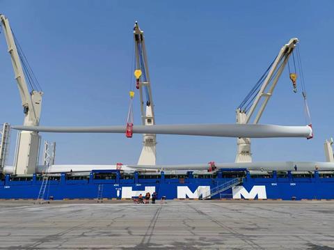 DAKO loads out blades in Tianjin-Xingang destined for US projects1
