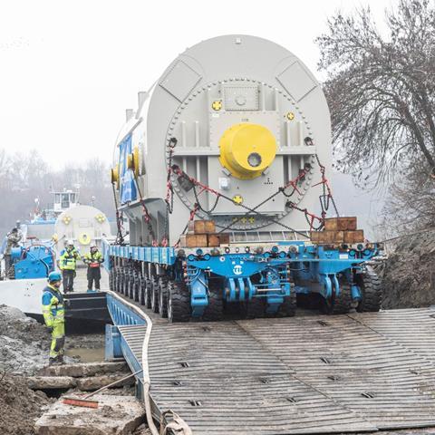 Felbermayr delivers generators from USA to Romania 2