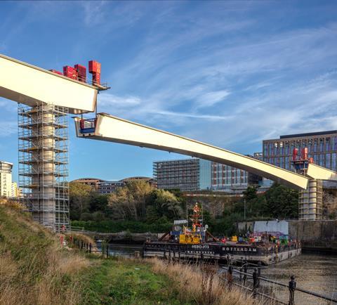 Mammoet installs 1,150-tonne bridge in northeast England