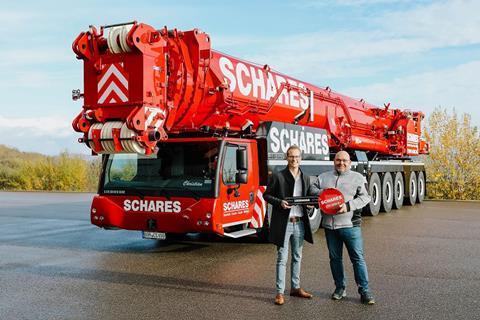 liebherr-ltm1650-8.1-handover-300dpi