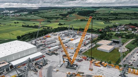 Mammoet adds pair of Liebherr crawlers to fleet 2