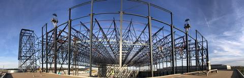 Sarens lifts 925-tonne roof for New Globalia Maintenance Hangar at Madrid-Barajas Airport