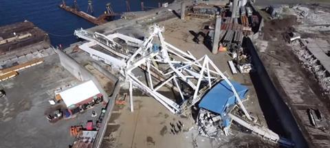 GRT and AMIX team up to demolish STS crane 2