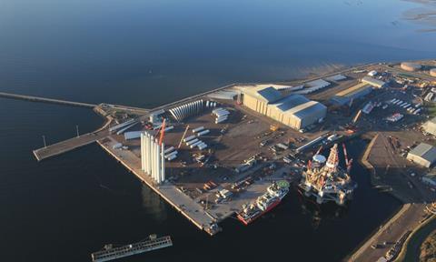 port of nigg heavy lift siemens 