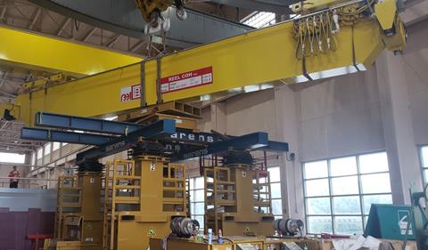Sarens replaces 80-year old girders in Ontario