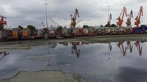 5.The appearance of cargo stored on truck in the yard of the breakbulk port in shanghai