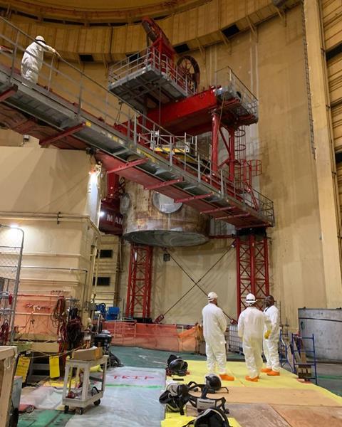 Mammoet lifted and removed a 540-tonne nuclear reactor vessel (RV) at the Crystal River Unit 3 pressurised water reactor site in Florida.