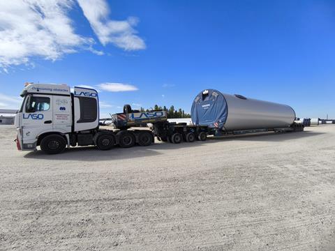 Laso transports components for Cerrato Wind Farm